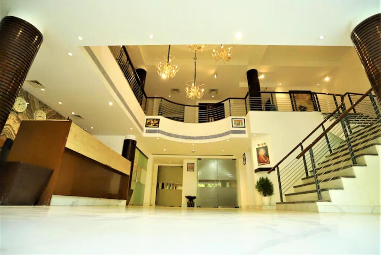 Hotel Arch International Nowe Delhi Zewnętrze zdjęcie