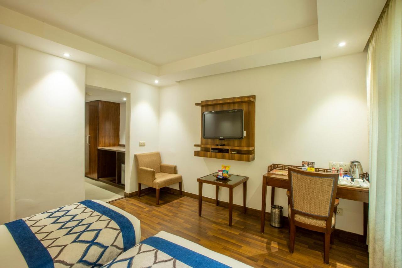 Hotel Arch International Nowe Delhi Zewnętrze zdjęcie